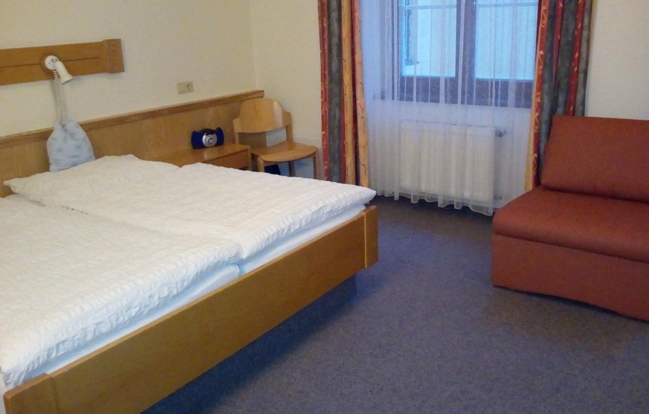 Hotel Zum Goldenen Hirschen Göstling an der Ybbs Екстериор снимка