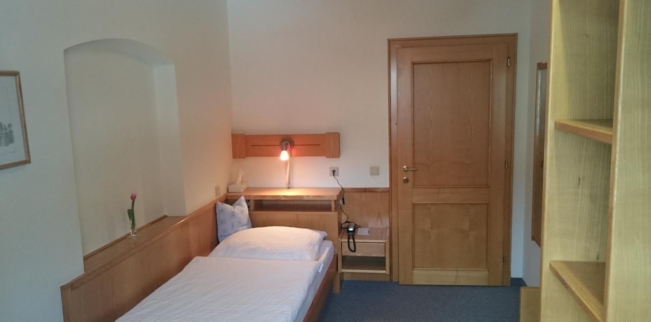Hotel Zum Goldenen Hirschen Göstling an der Ybbs Екстериор снимка