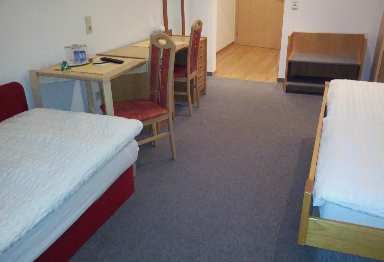 Hotel Zum Goldenen Hirschen Göstling an der Ybbs Екстериор снимка